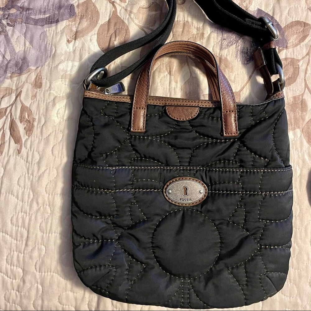 Fossil handled crossbody quilted bag